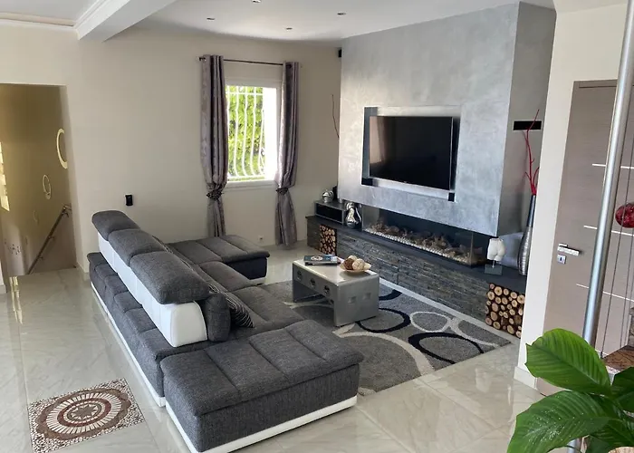 Diamond 5 Star - Villa Niza